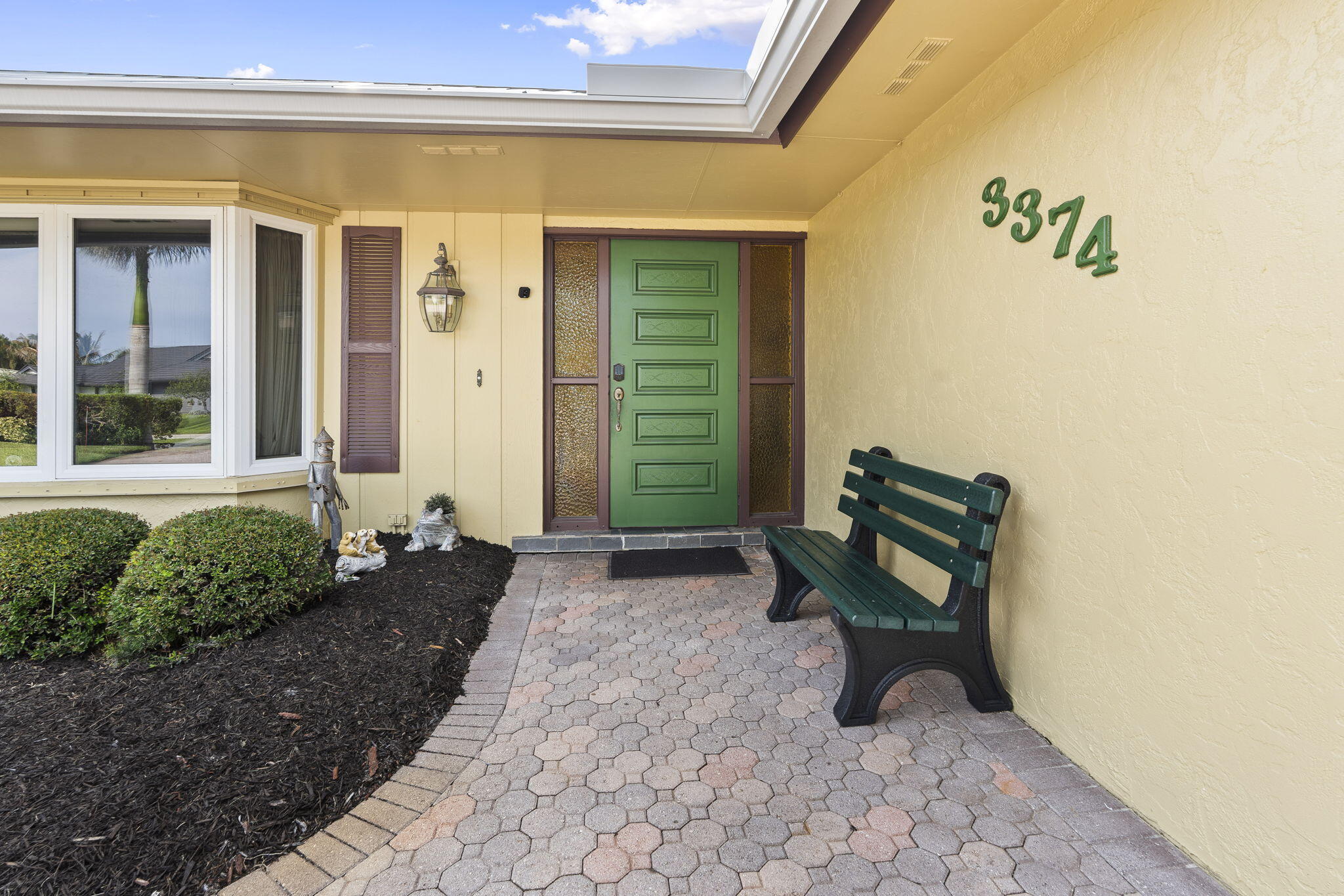 3374 Southeast Fairway East Stuart, FL 34997 - Photo 8 of 65 8-web-or-mls-DSC06635