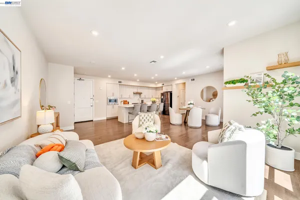 $1,080,000 | 44938 Fremont Boulevard, Unit 202, Fremont, CA 94538