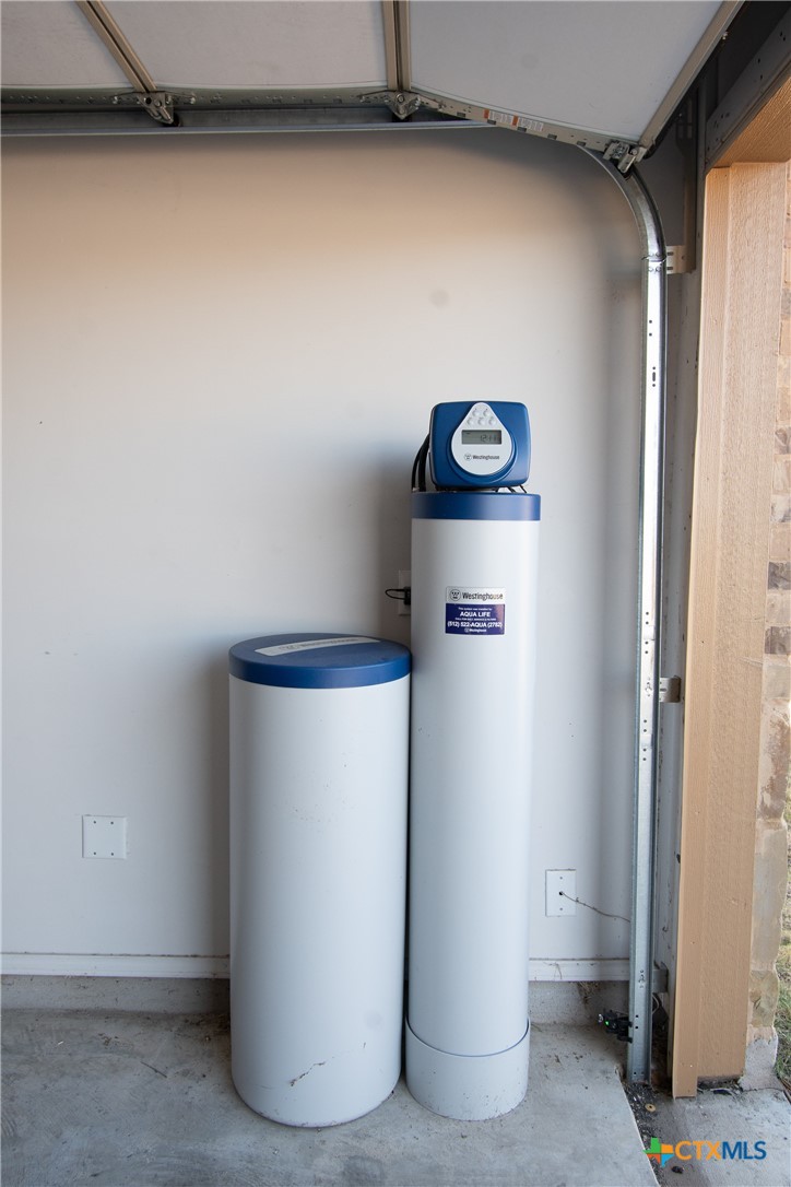 8415 Cantera Rdg Road Temple, TX 76502 - Photo 20 of 24 a view of a storage & utility room