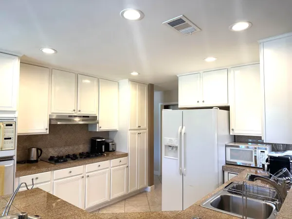 $6,500 | 76961 Sheffield Court, Palm Desert, CA 92211