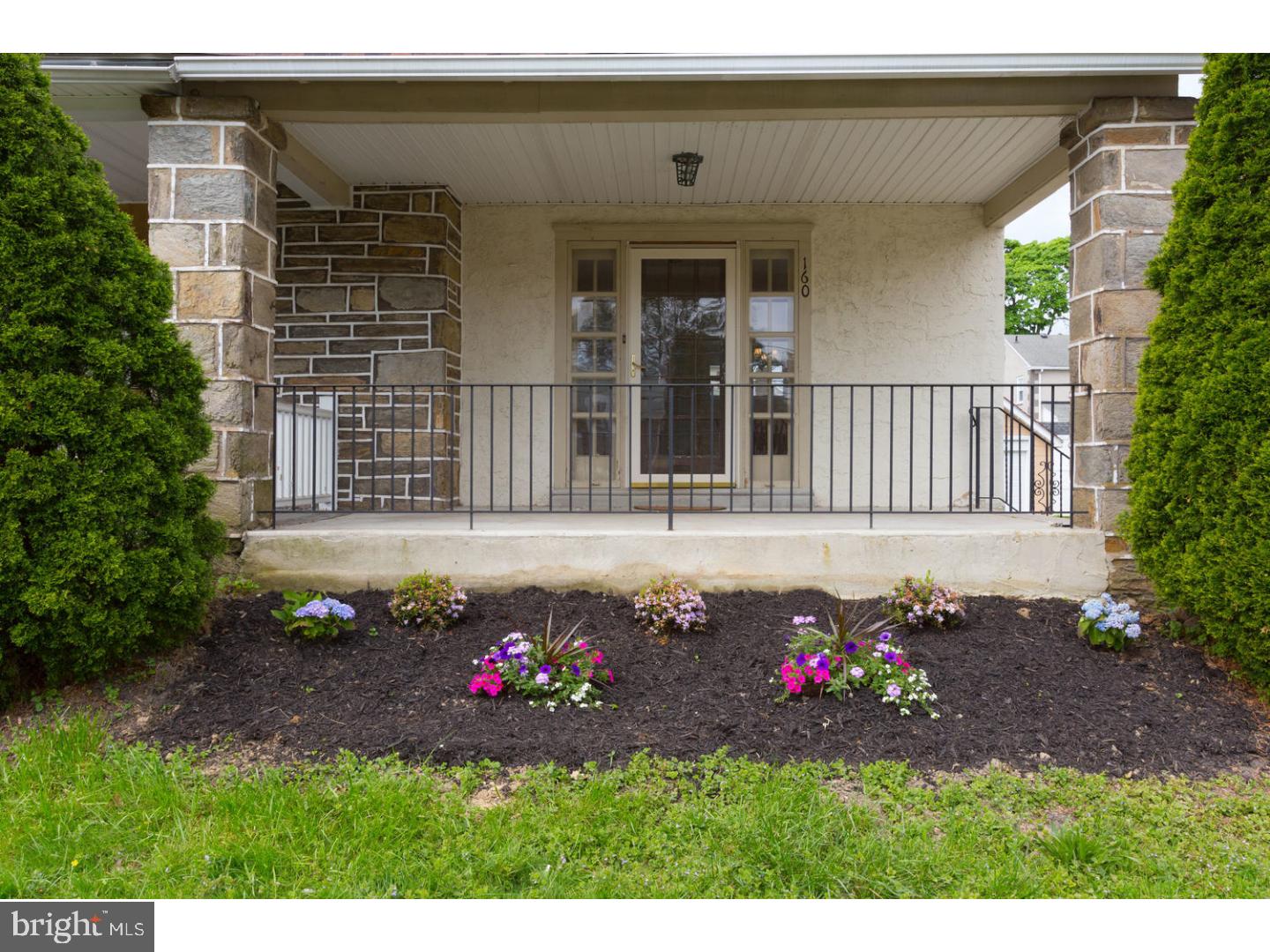 160 Upland Road Havertown, PA 19083 - Photo 2 of 25 Porch