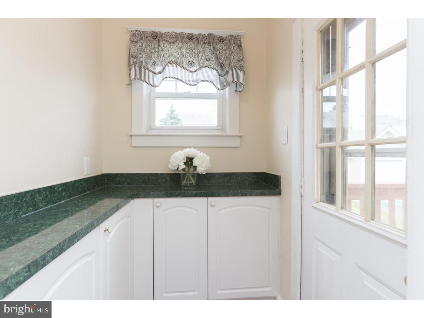 160 Upland Road Havertown, PA 19083 - Photo 15 of 25 Kitchen