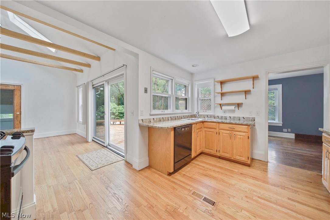 1927 Brainard Road Cleveland, OH 44124 - Photo 9 of 30