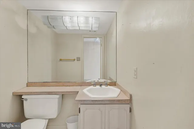 $250,000 | 25 Tanner Court, Unit H, Baltimore, MD 21208