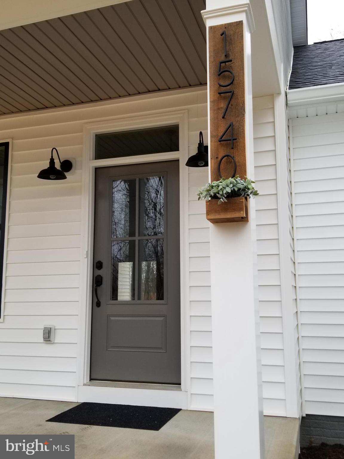 15740 Auburn Road Culpeper, VA 22701 - Photo 16 of 16 Front porch comfort