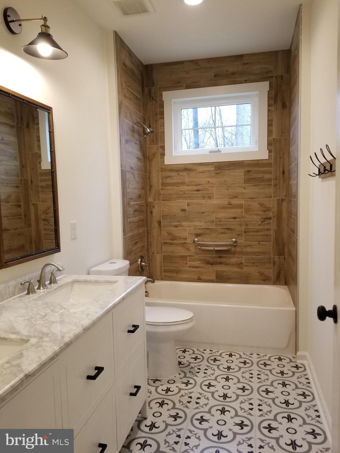15740 Auburn Road Culpeper, VA 22701 - Photo 9 of 16 Hall Bath