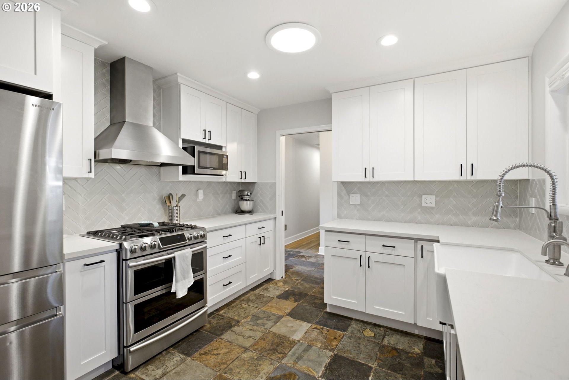 10770 Southwest Butner Road Portland, OR 97225 - Photo 8 of 27 Gallery Image 8