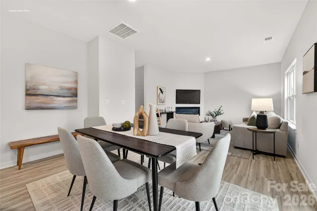 $381,090 | 760 14th Ave Court Northeast, Hickory, NC 28601