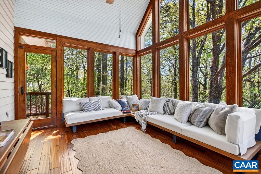 1059 Bryant Mountain Road Roseland, VA 22967 - Photo 16 of 58