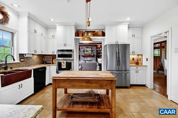 $1,450,000 | 1059 Bryant Mountain Road, Roseland, VA 22967