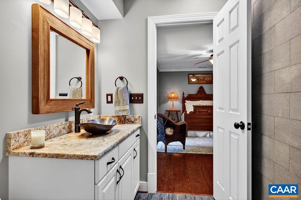 1059 Bryant Mountain Road Roseland, VA 22967 - Photo 32 of 58