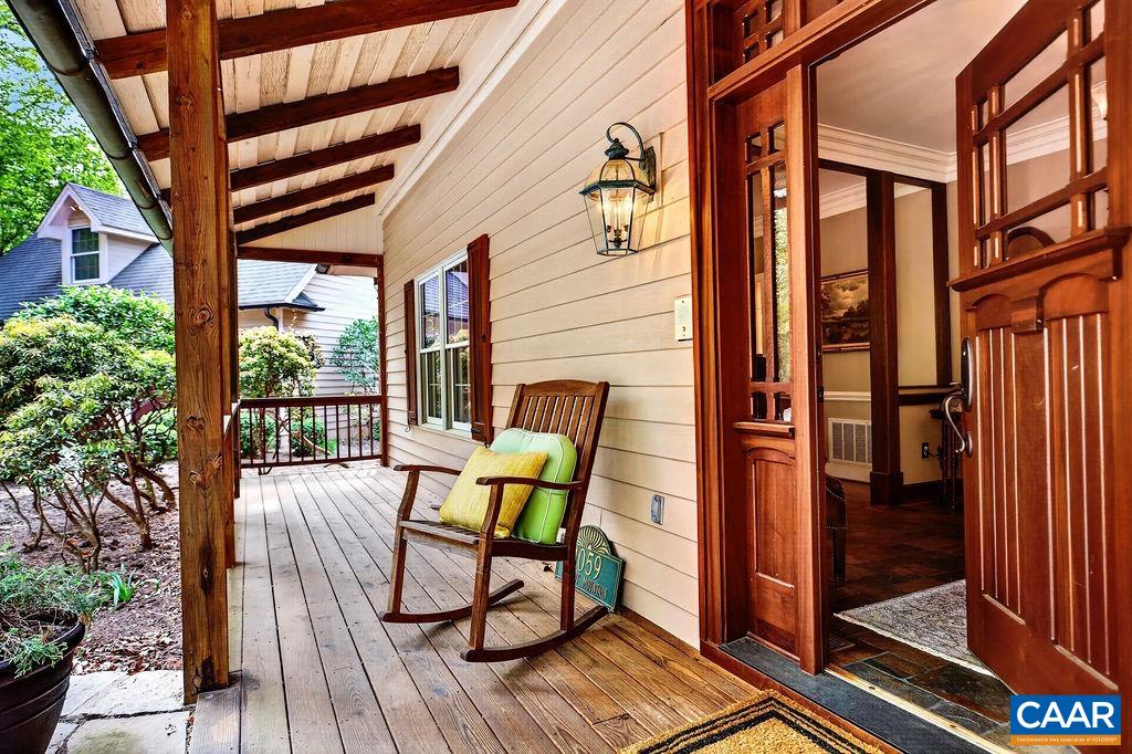 1059 Bryant Mountain Road Roseland, VA 22967 - Photo 5 of 58