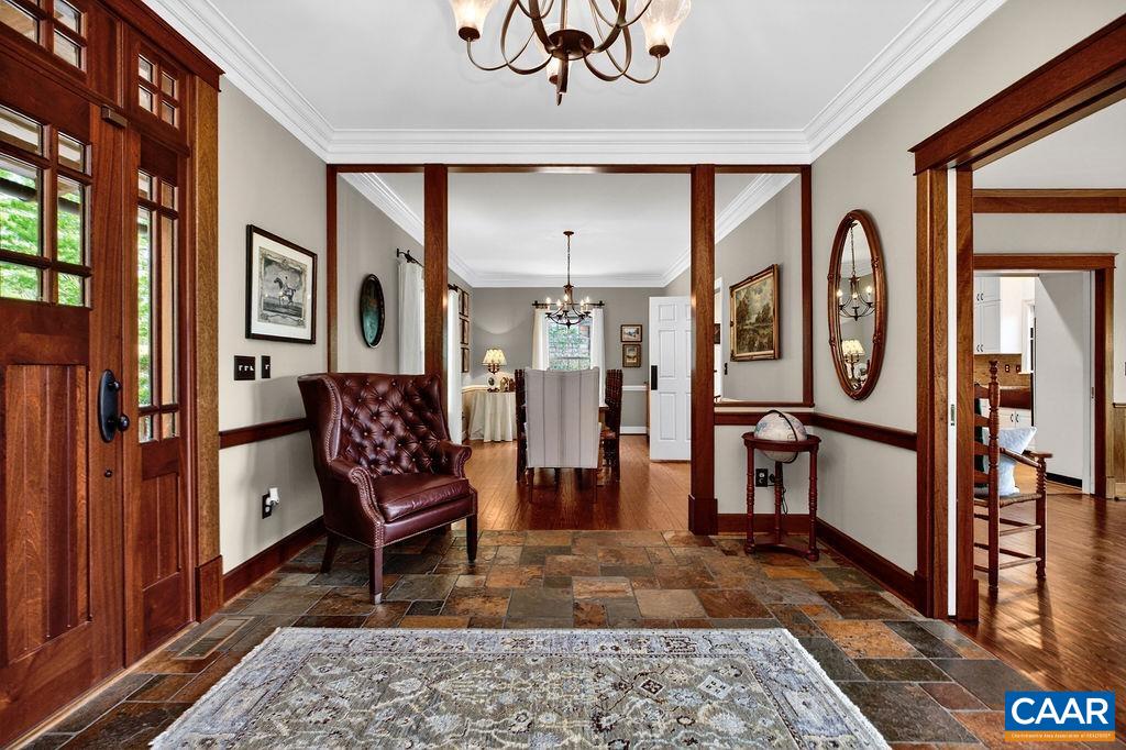 1059 Bryant Mountain Road Roseland, VA 22967 - Photo 8 of 58