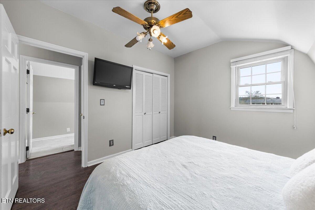 186 Shetland Road, Unit B La Follette, TN 37766 - Photo 53 of 54 53