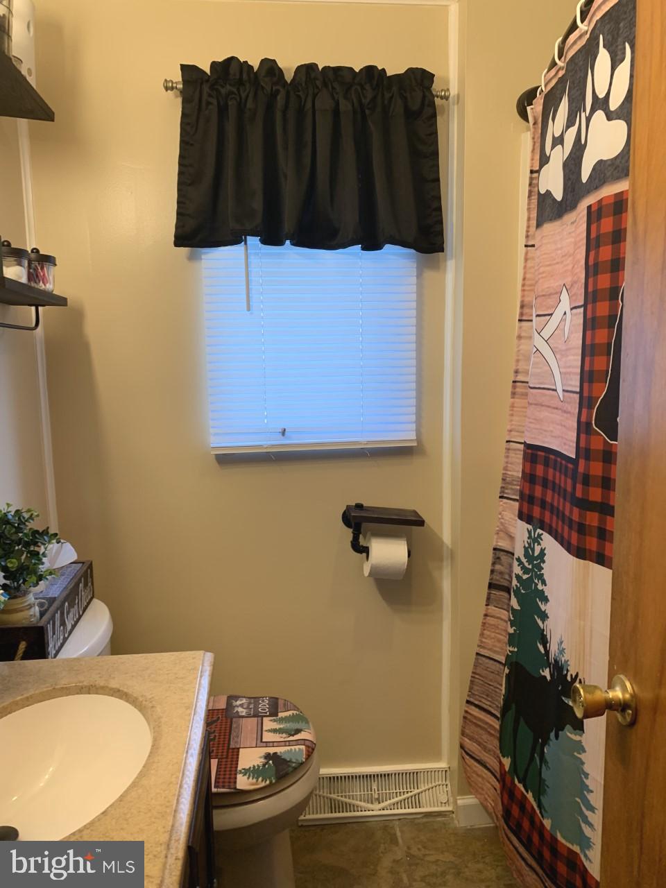 14916 Winchester Road Southwest Cumberland, MD 21502 - Photo 26 of 27 Bathroom