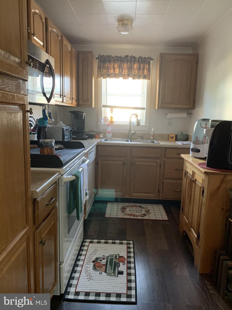 14916 Winchester Road Southwest Cumberland, MD 21502 - Photo 8 of 27 Kitchen