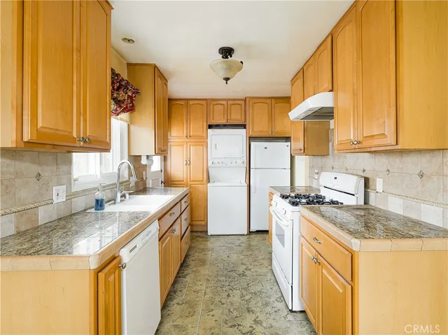 $1,595,000 | 931 Hillcrest Street, El Segundo, CA 90245