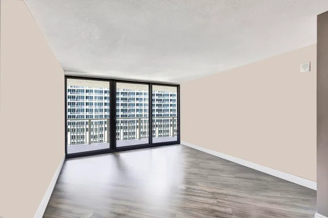 $649,000 | 3000 North Ocean Drive, Unit 17B, Singer Island, FL 33404