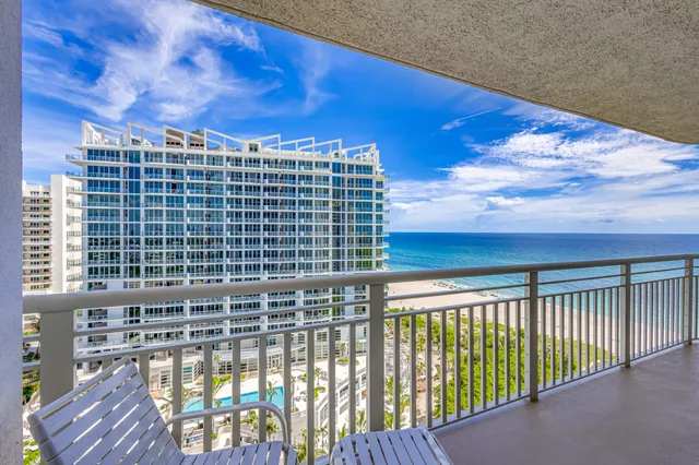 $649,000 | 3000 North Ocean Drive, Unit 17B, Singer Island, FL 33404