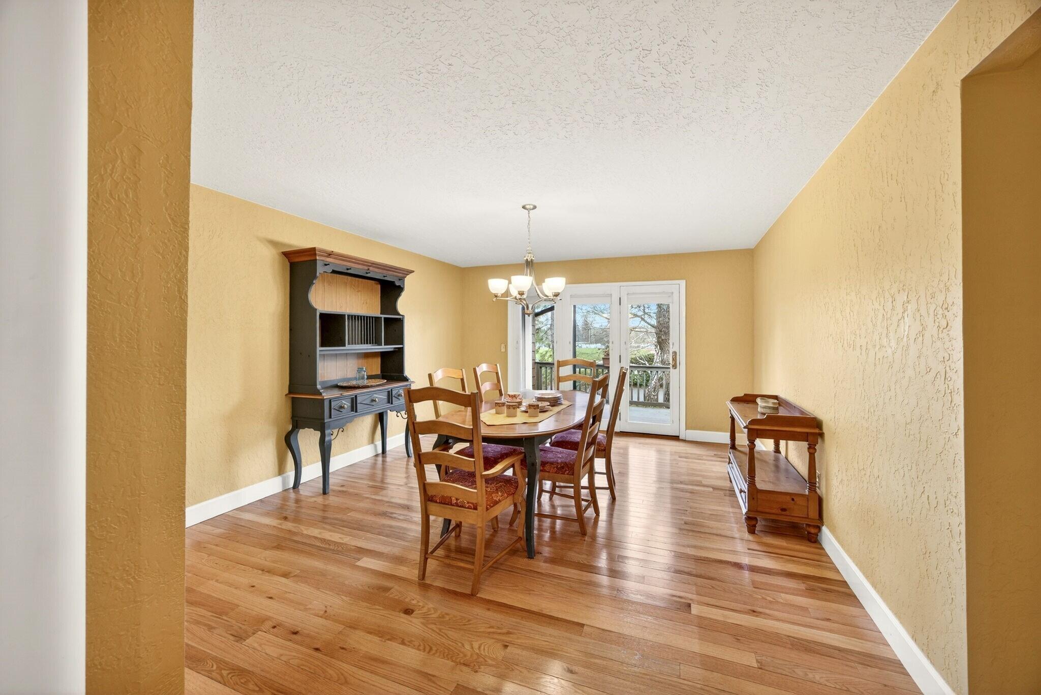 2585 Freedom Way Medford, OR 97504 - Photo 17 of 66