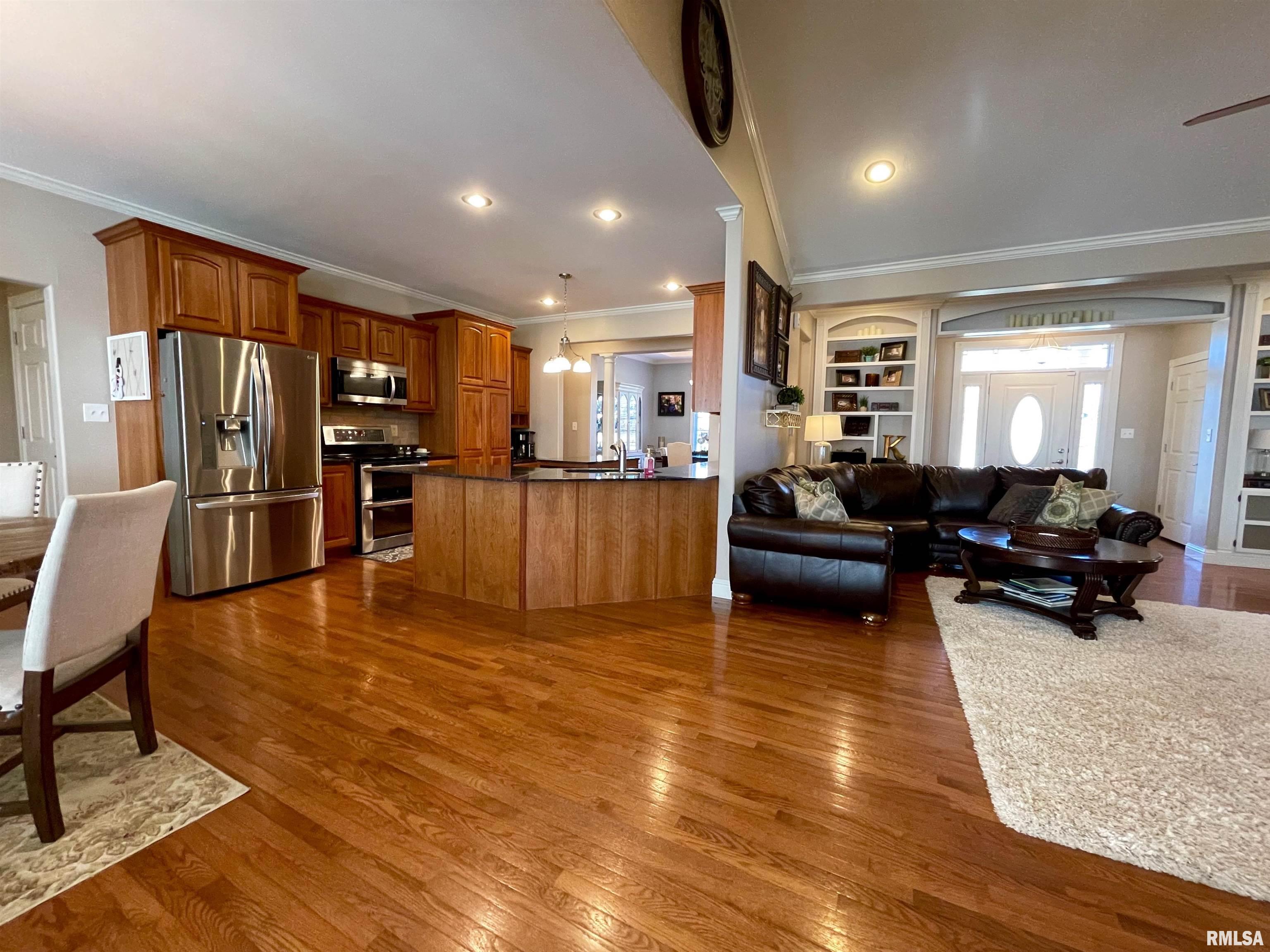 422 Bainbridge Road Marion, IL 62959 - Photo 14 of 28 Gallery Image 14