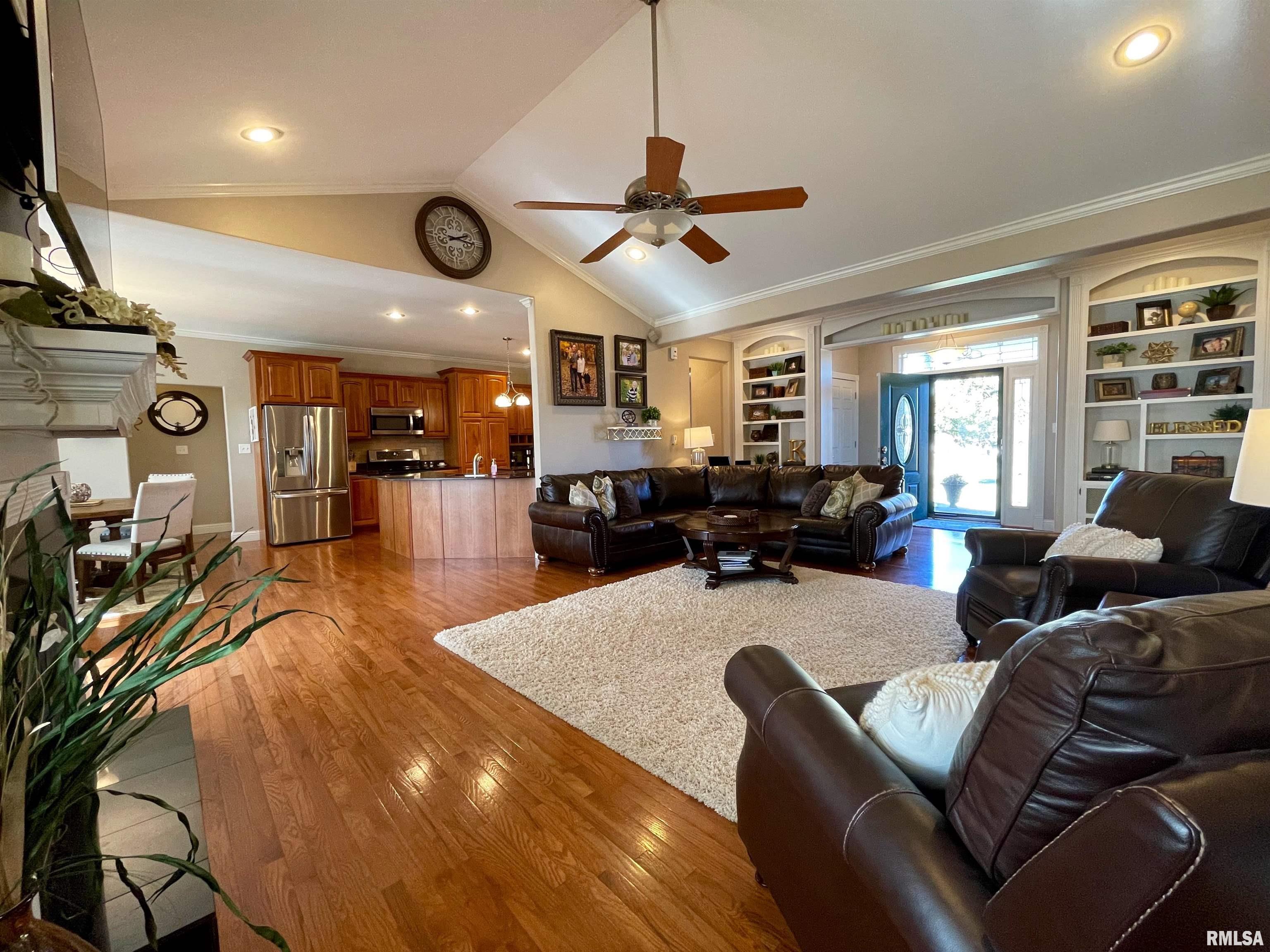 422 Bainbridge Road Marion, IL 62959 - Photo 3 of 28 Gallery Image 3