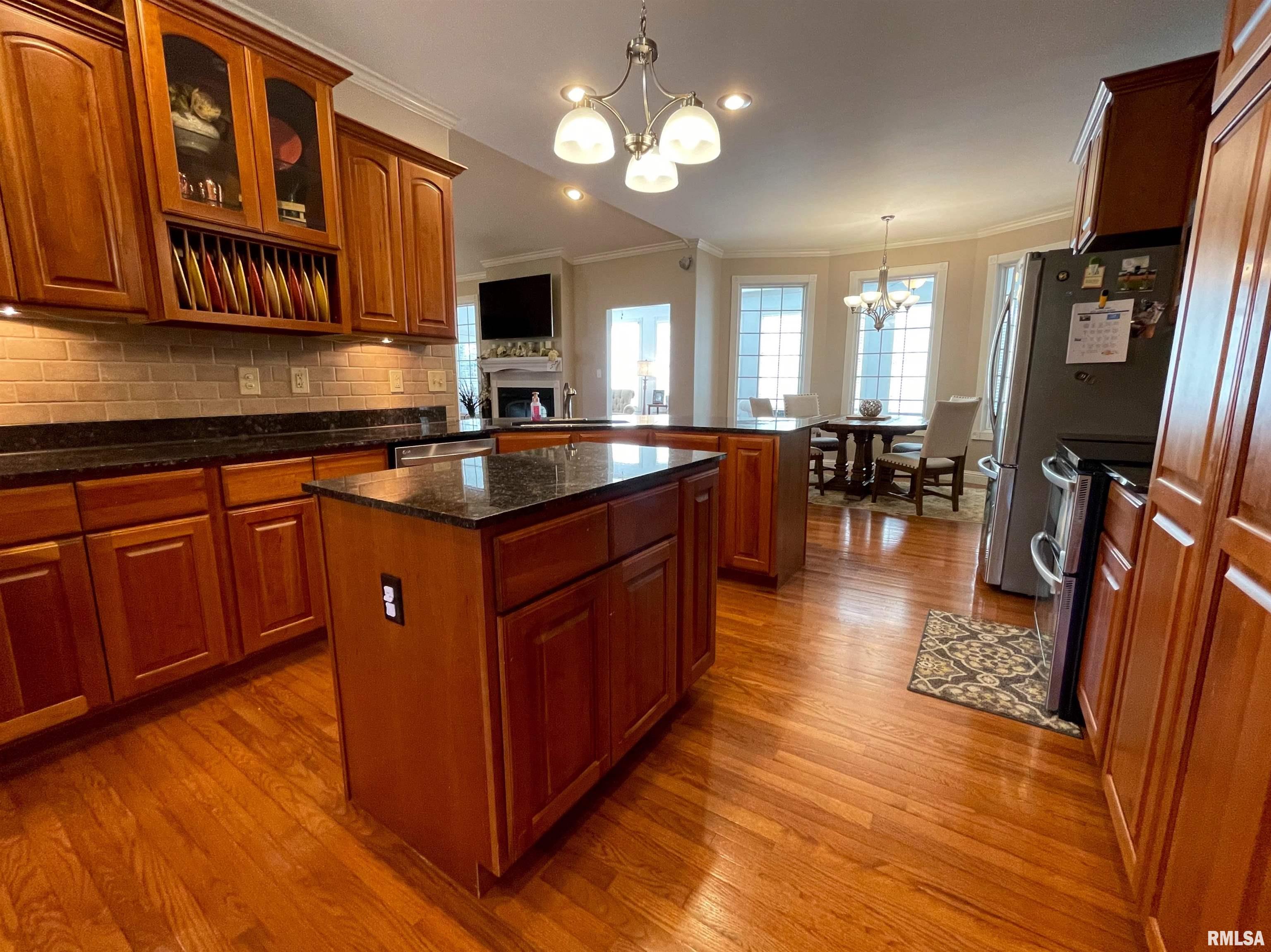 422 Bainbridge Road Marion, IL 62959 - Photo 6 of 28 Gallery Image 6