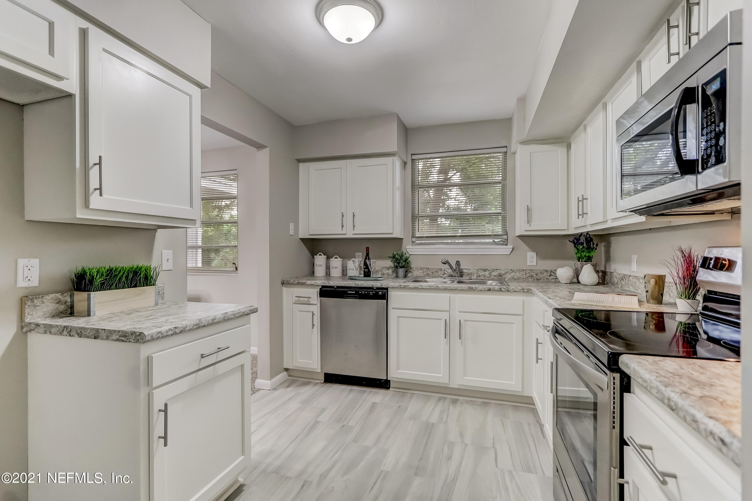 7426 Darwood Road Jacksonville, FL 32211 - Photo 6 of 40 Kitchen