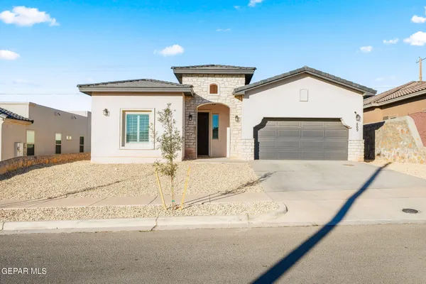 $379,000 | 869 Eastwell Drive, Horizon City, TX 79928