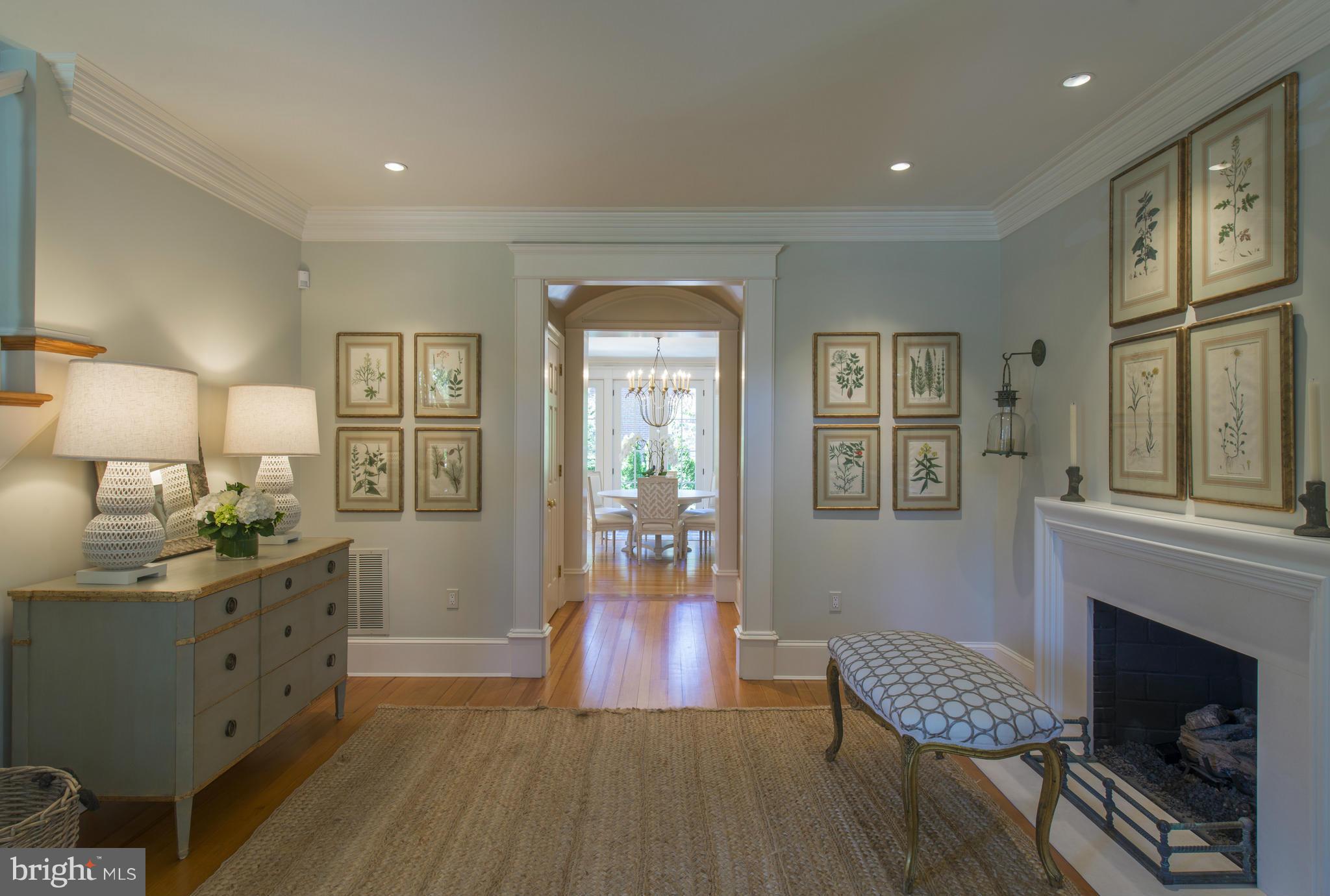 6222 Berkeley Road Alexandria, VA 22307 - Photo 2 of 29 Interior (General)