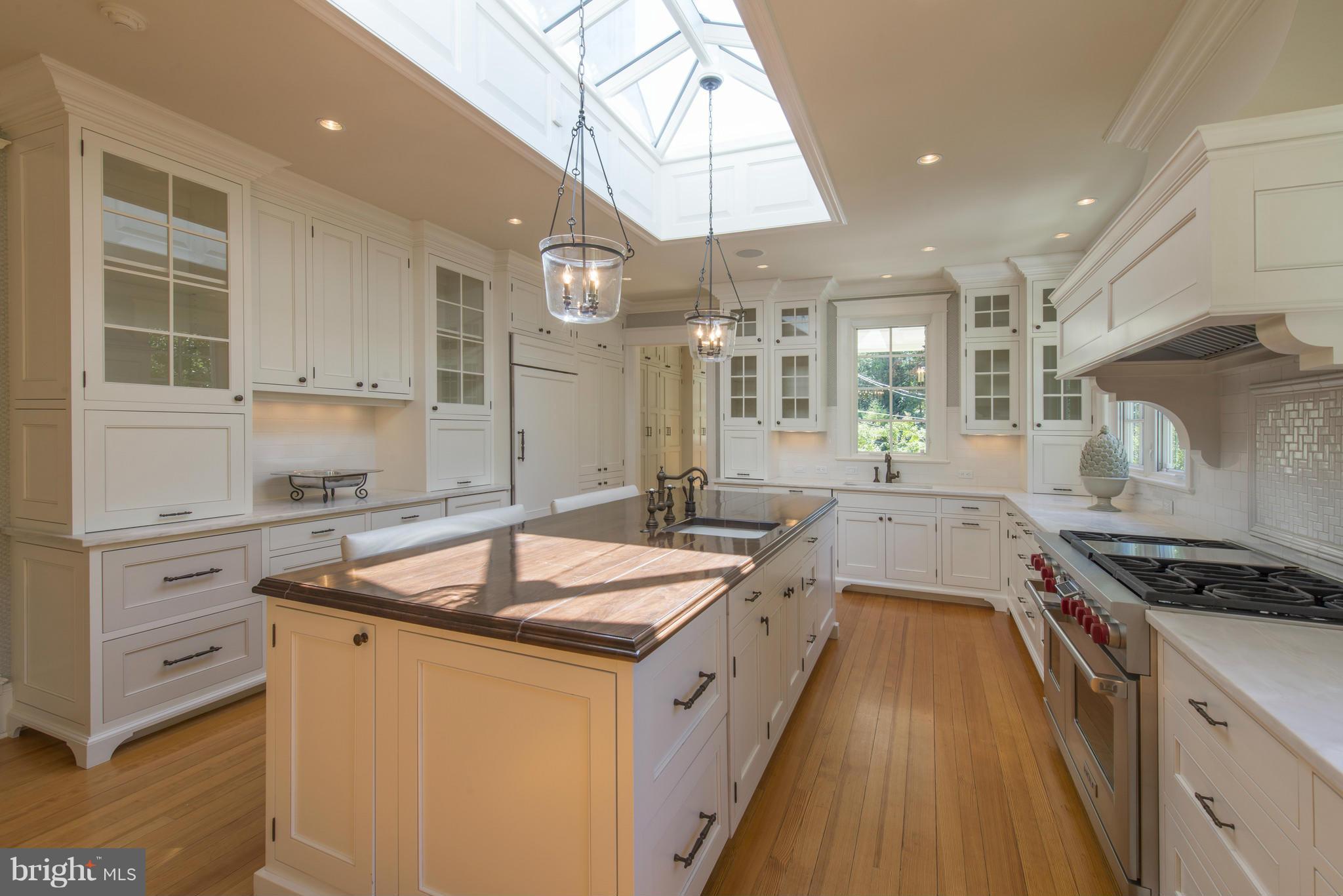 6222 Berkeley Road Alexandria, VA 22307 - Photo 12 of 29 Kitchen