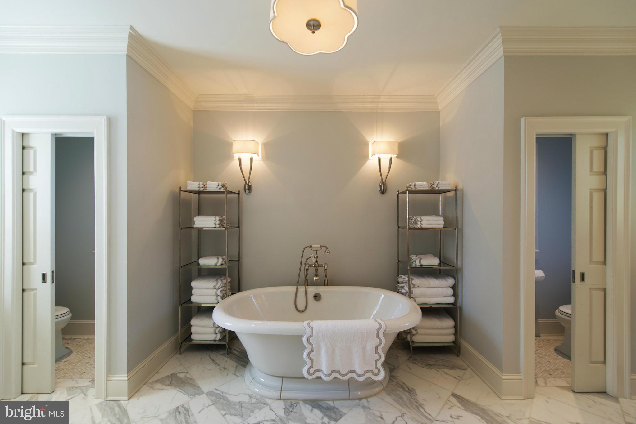 6222 Berkeley Road Alexandria, VA 22307 - Photo 17 of 29 Bath (Master)