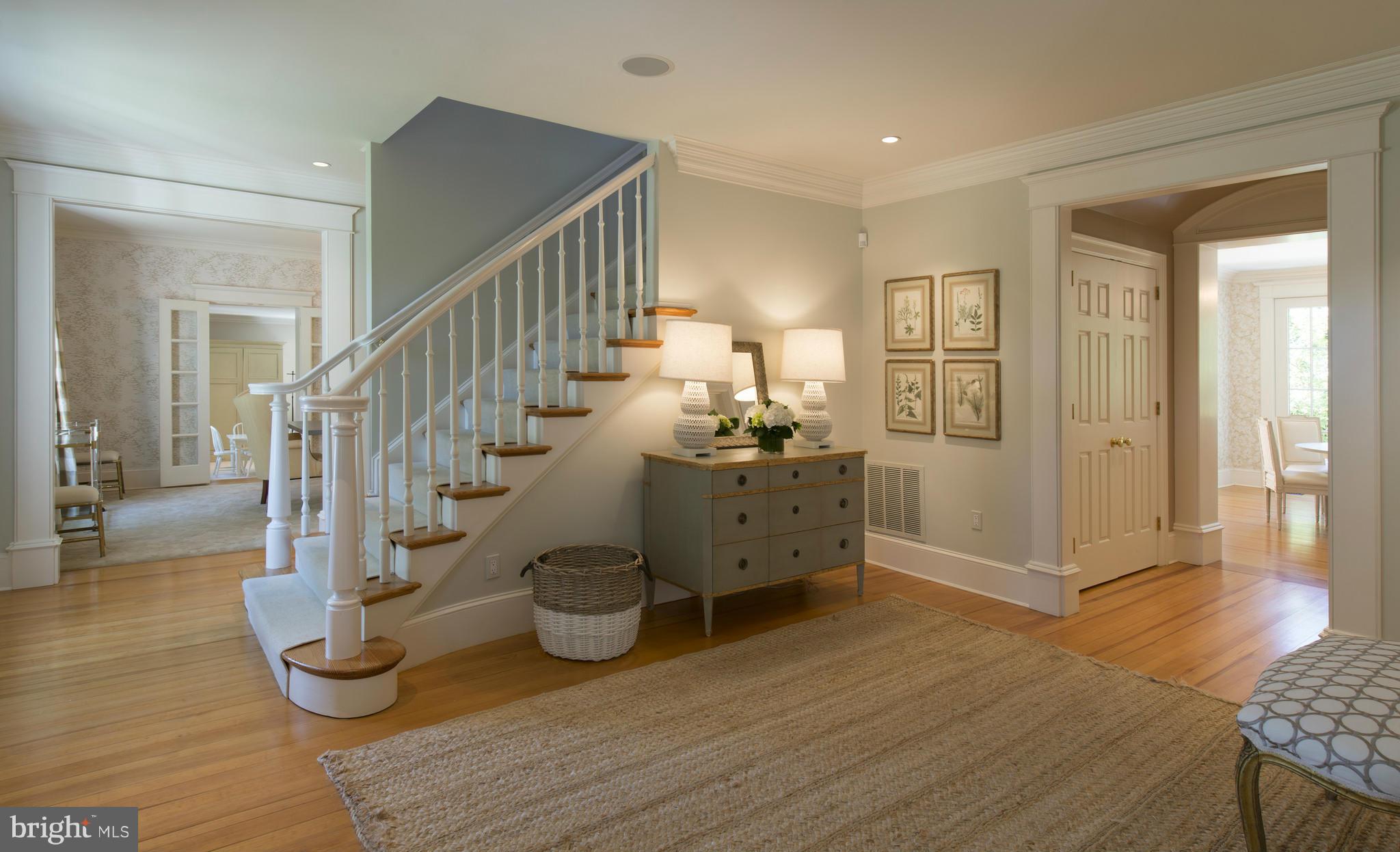 6222 Berkeley Road Alexandria, VA 22307 - Photo 3 of 29 Interior (General)