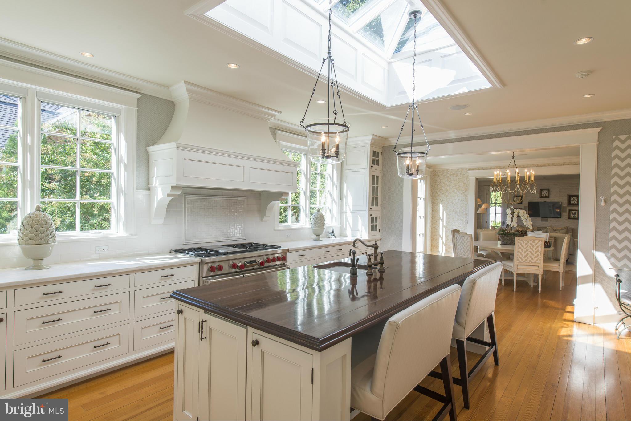 6222 Berkeley Road Alexandria, VA 22307 - Photo 10 of 29 Kitchen