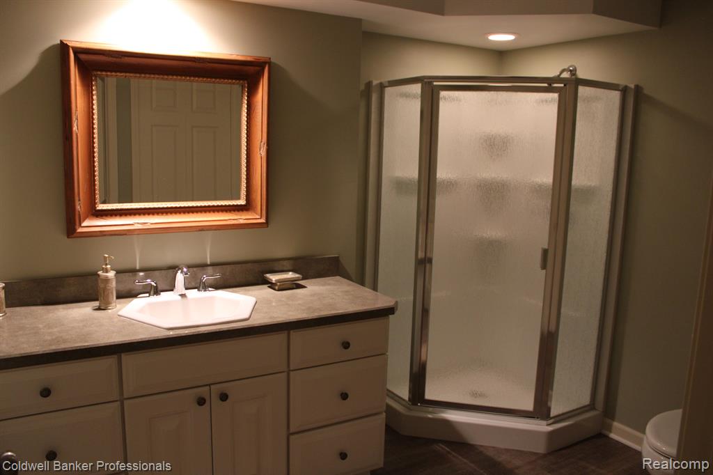 3460 Woodcrest Road Rochester Hills, MI 48309 - Photo 16 of 22