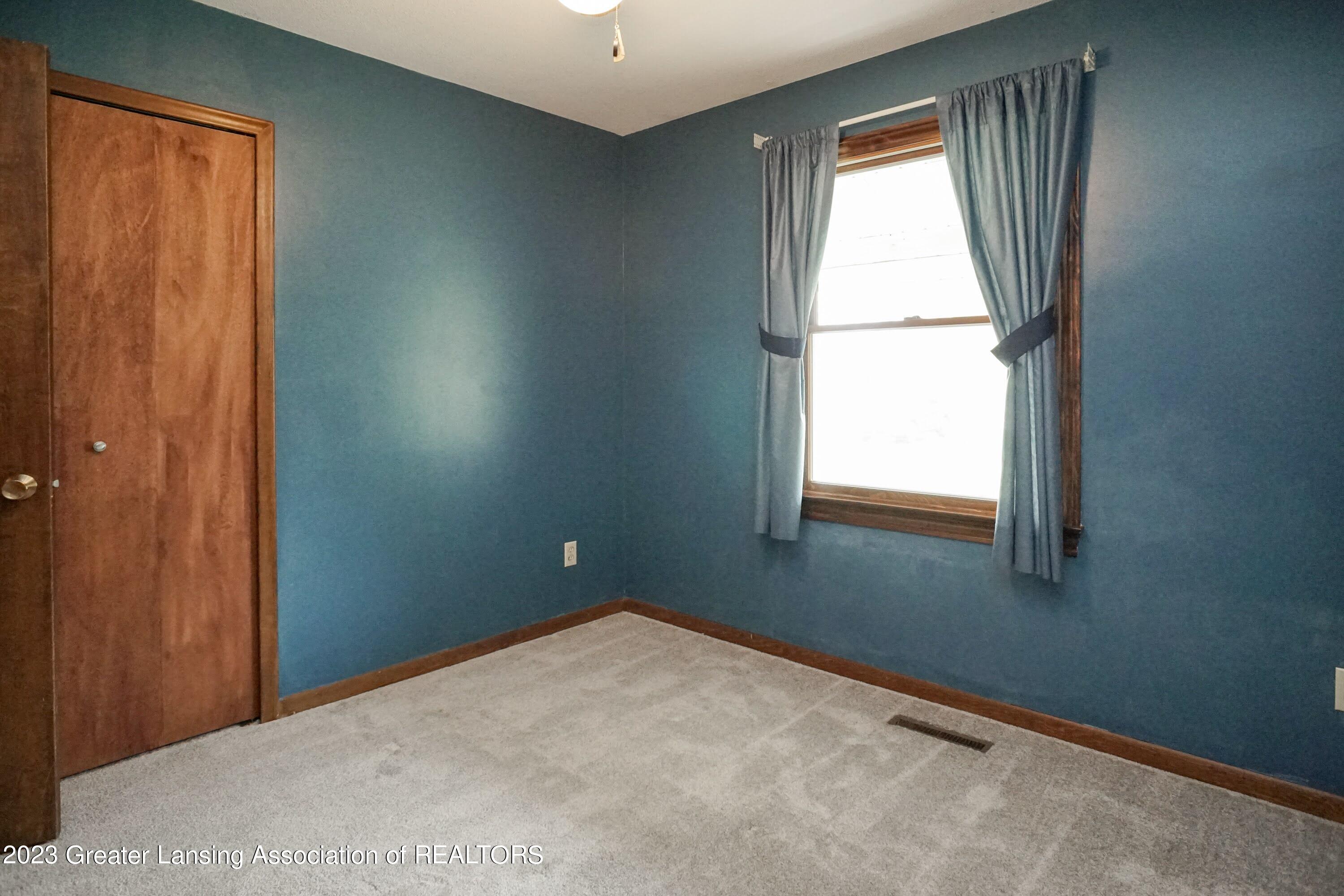 5872 Green Road Haslett, MI 48840 - Photo 19 of 31 Bed 3-2