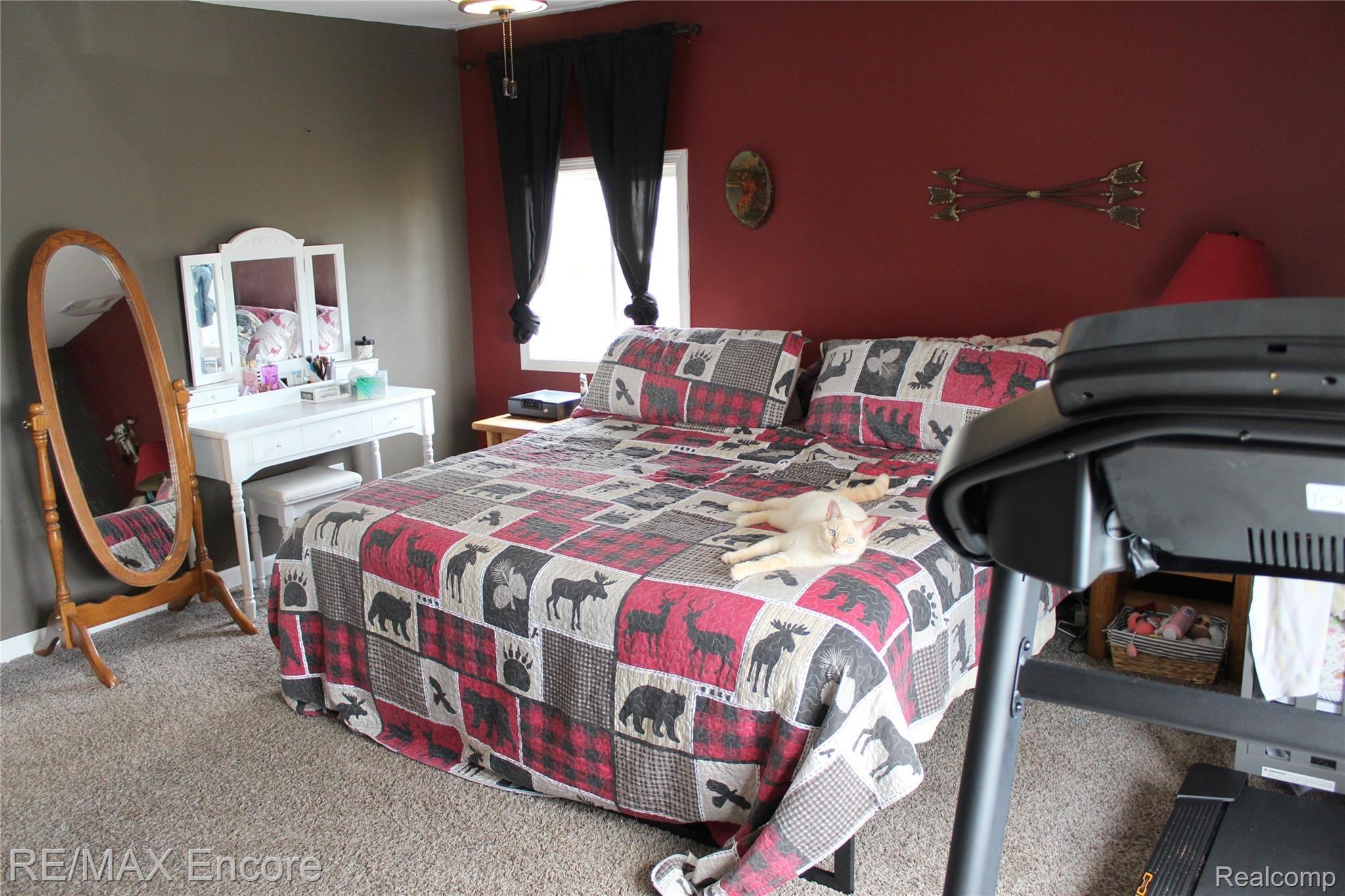 6138 Gunnell Road Millington, MI 48746 - Photo 11 of 23 Master bedroom
