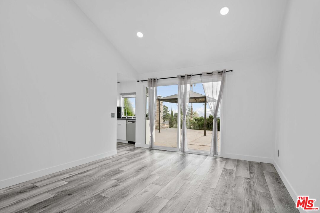 18542 Dylan Street Porter Ranch, CA 91326 - Photo 13 of 36