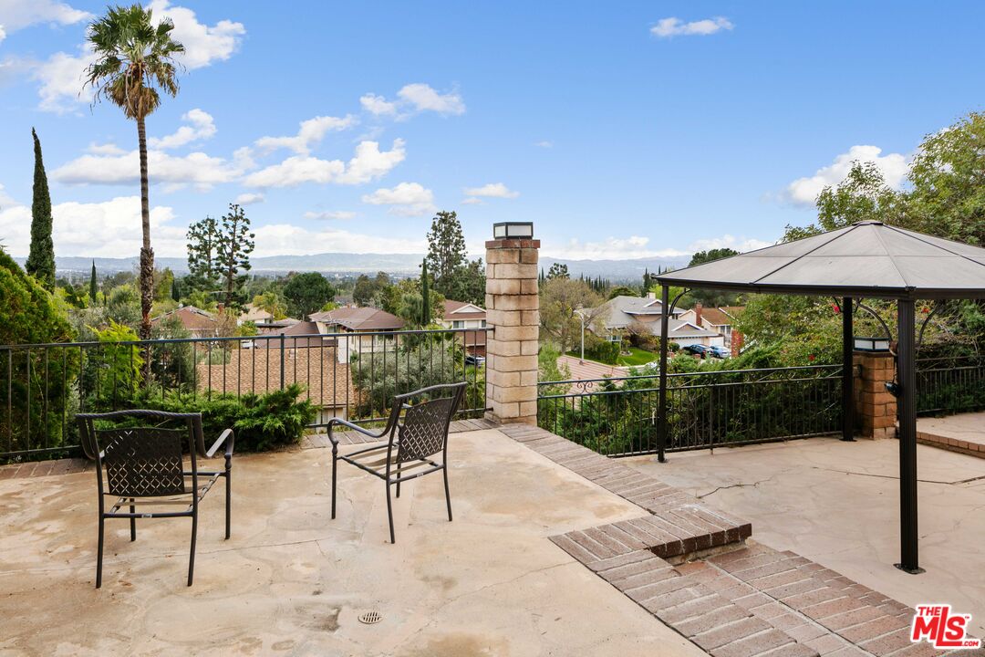 18542 Dylan Street Porter Ranch, CA 91326 - Photo 32 of 36
