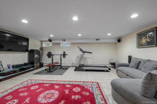 $2,100,000 | 700 Sherwood Street, Valley Stream, NY 11581