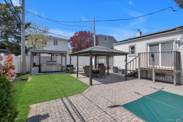 $2,100,000 | 700 Sherwood Street, Valley Stream, NY 11581