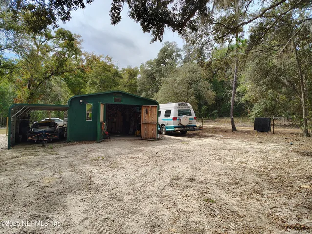 a view of outdoor space