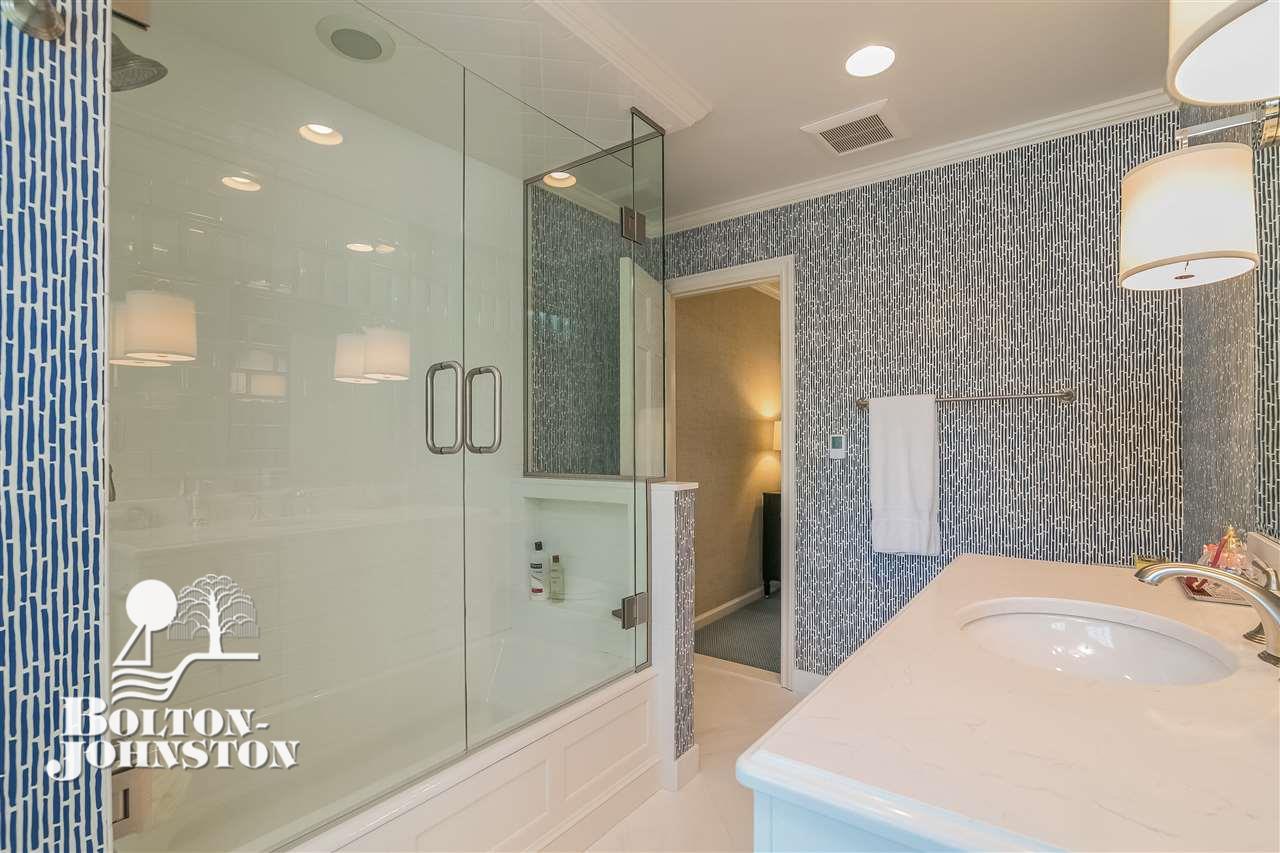 110 Touraine Road Grosse Pointe, MI 48236 - Photo 38 of 68 31346880-37.JPG