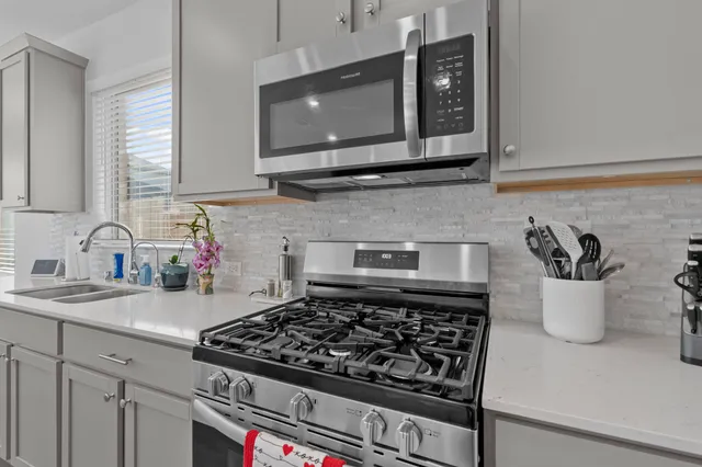 $2,000 | 17210 Pentland Hls Way, Hockley, TX 77447