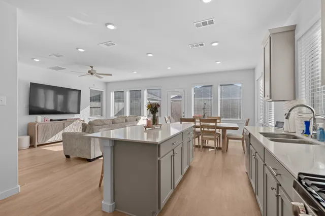 $2,000 | 17210 Pentland Hls Way, Hockley, TX 77447