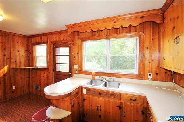 150 Bibb Store Road Louisa, VA 23093 - Photo 8 of 25 a bathroom with a sink and a bathtub
