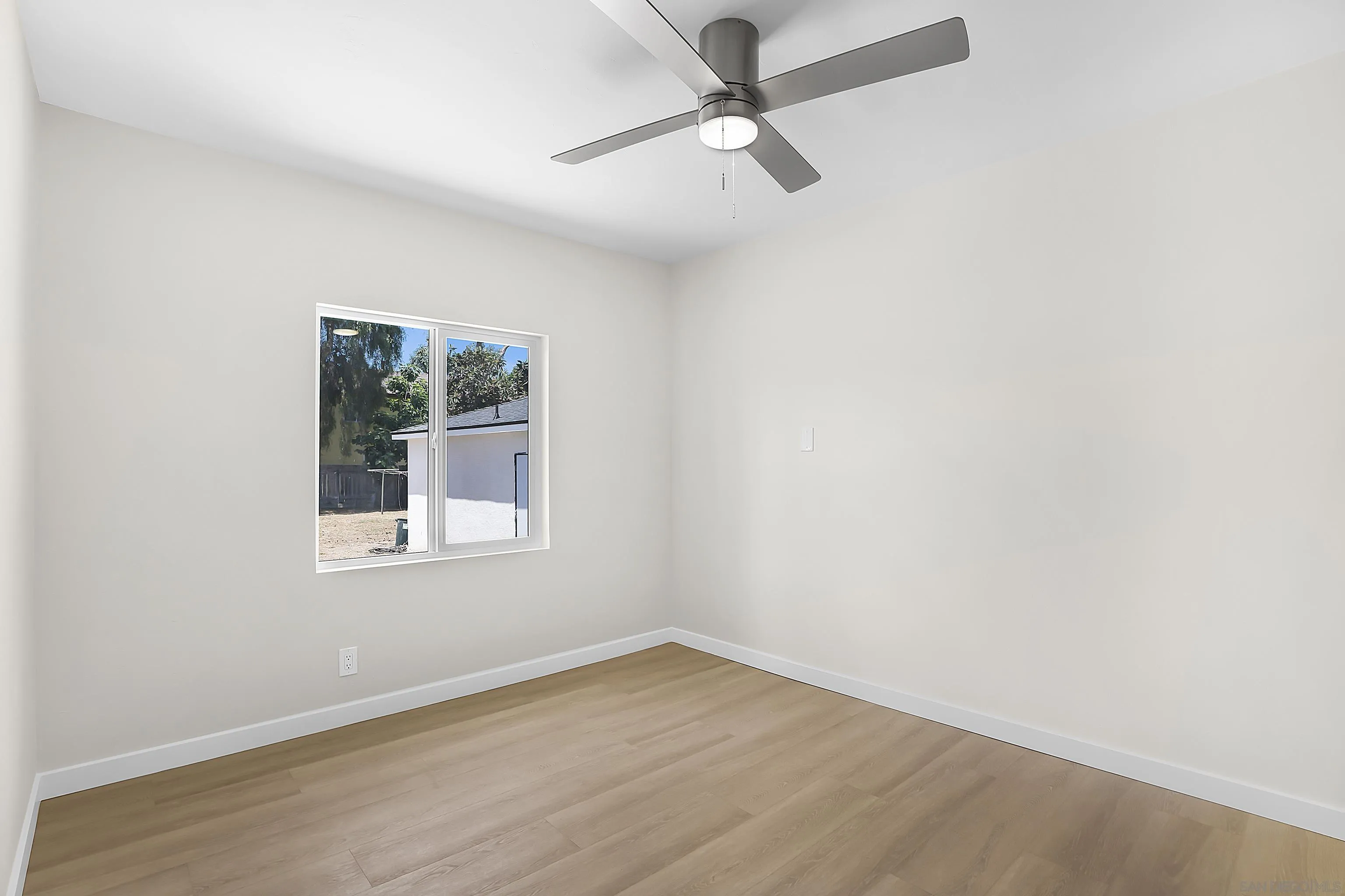 620 Elm Avenue Chula Vista, CA 91910 - Photo 16 of 30 an empty room with a window