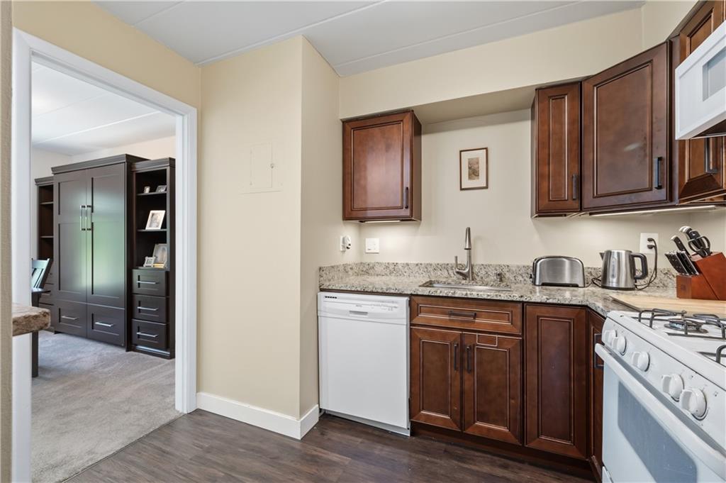 5 Bayard Road, Unit 215 Pittsburgh, PA 15213 - Photo 11 of 26 Gallery Image 11