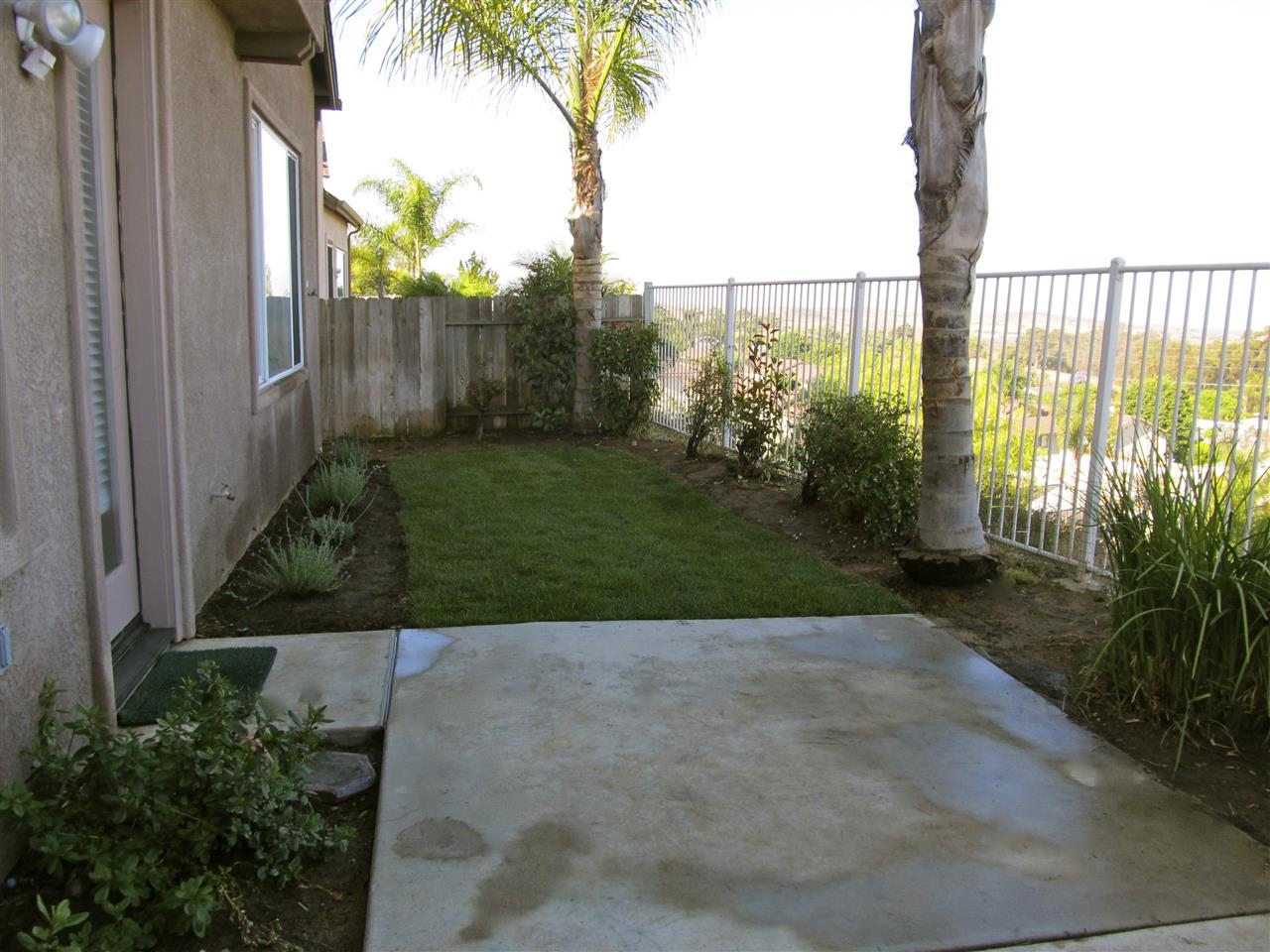 515 Poets Square Fallbrook, CA 92028 - Photo 13 of 14