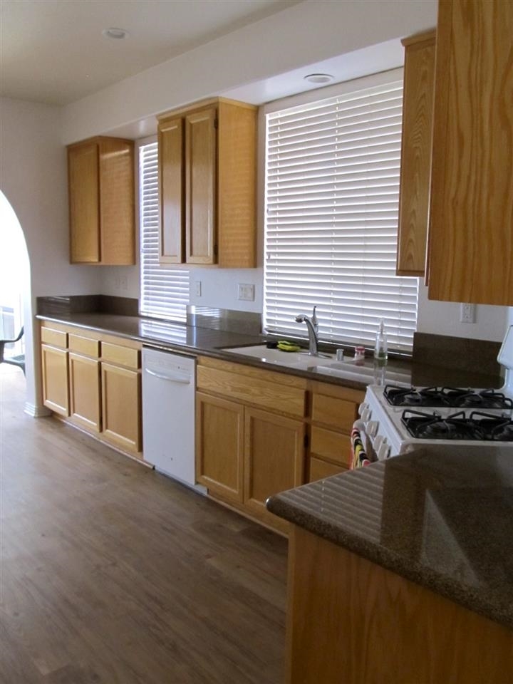 515 Poets Square Fallbrook, CA 92028 - Photo 4 of 14